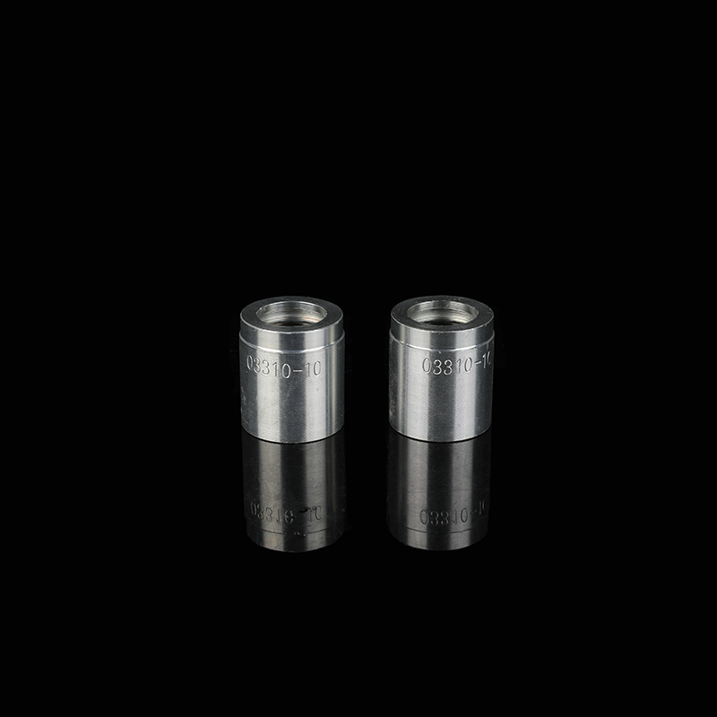 Tuyau hydraulique en zinc blanc galvanisé respectueux de l'environnement Ferrule 03310-10
